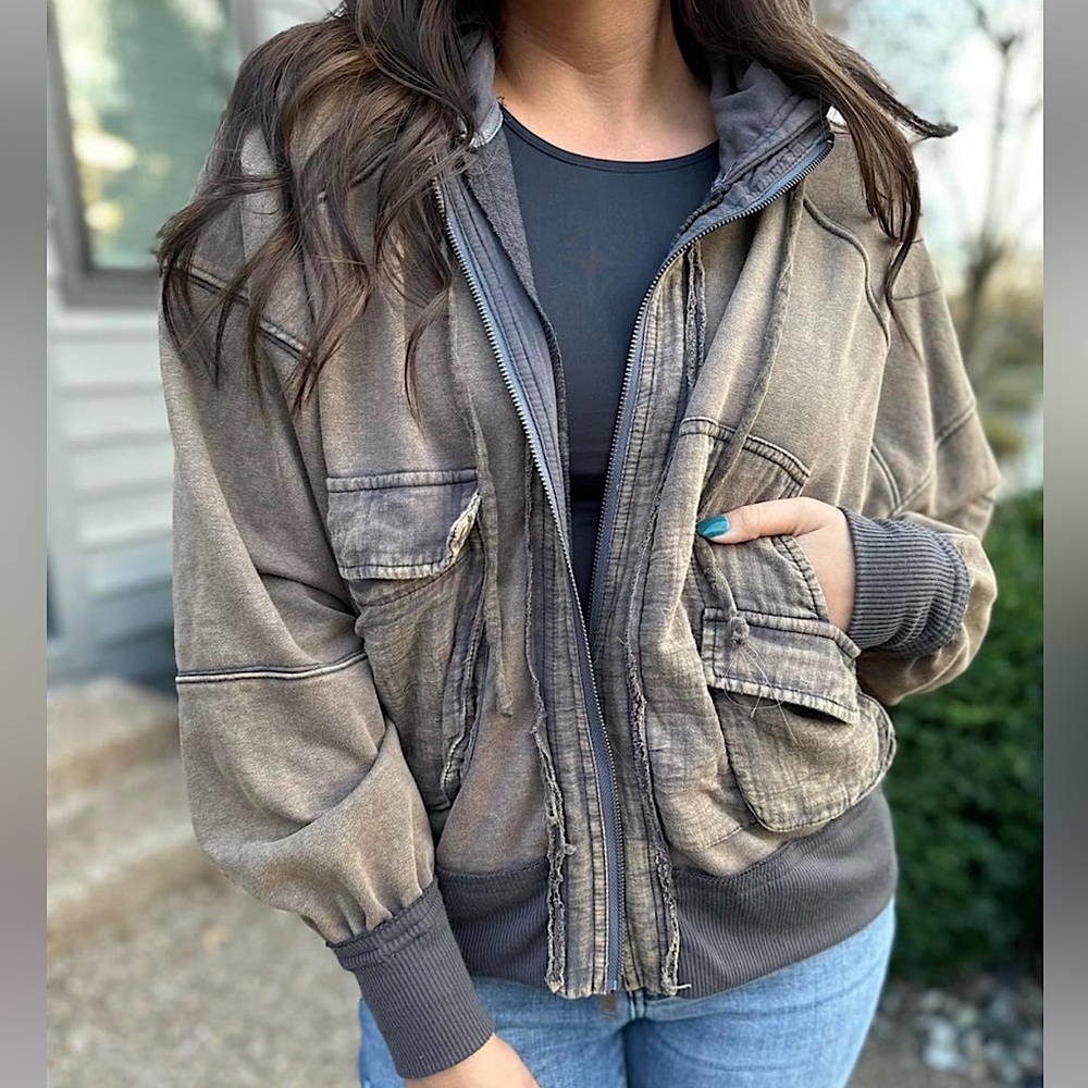 🍒BOGO50%🍒🆕🌿OLI & HALI: Mineral Wash Cargo Pockets Hoodie Jacket MEDIUM